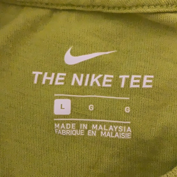 Vintage Nike Logo t-shirt - Picture 2 of 3